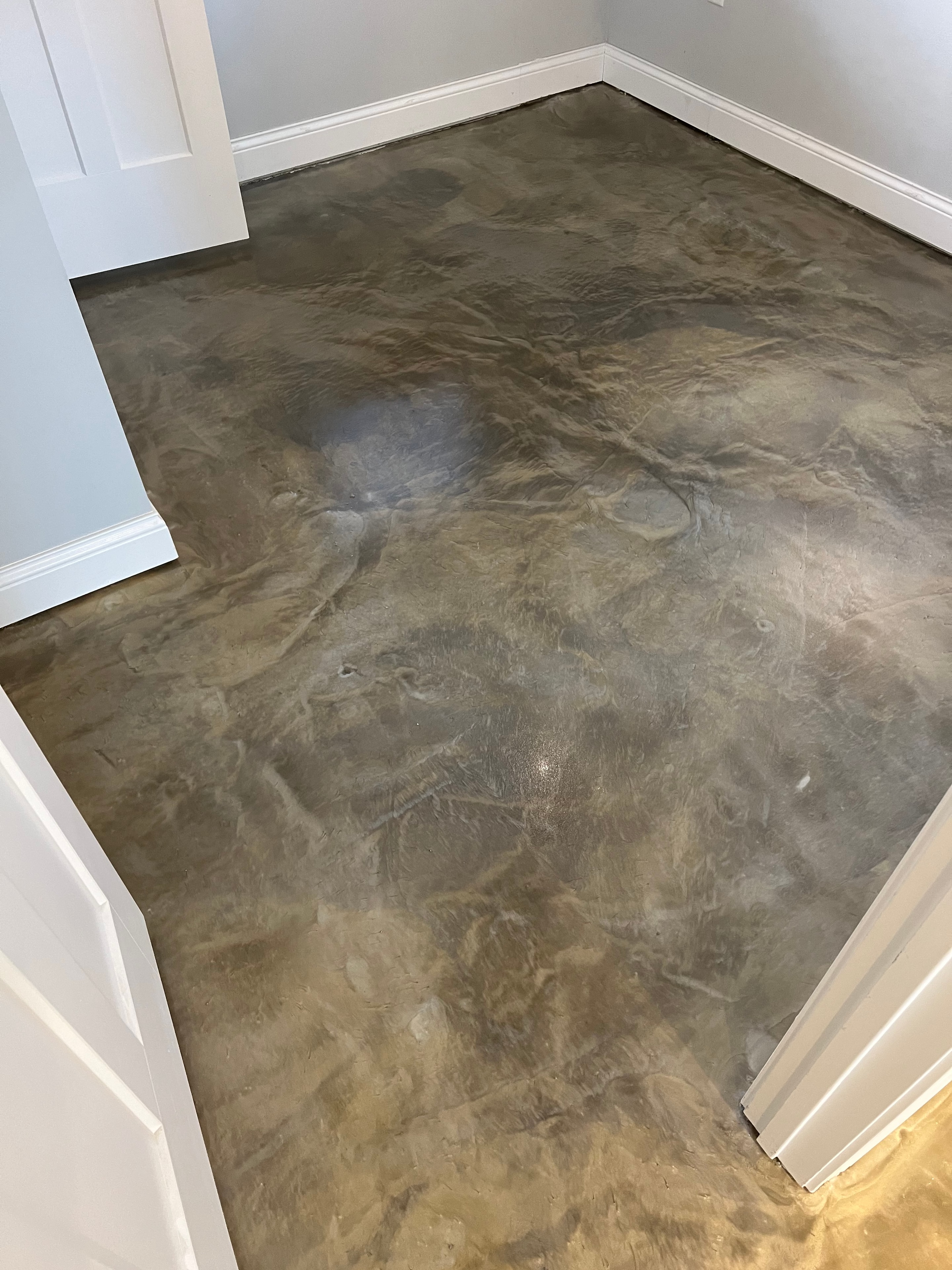 Metallic epoxy staircase floor installation